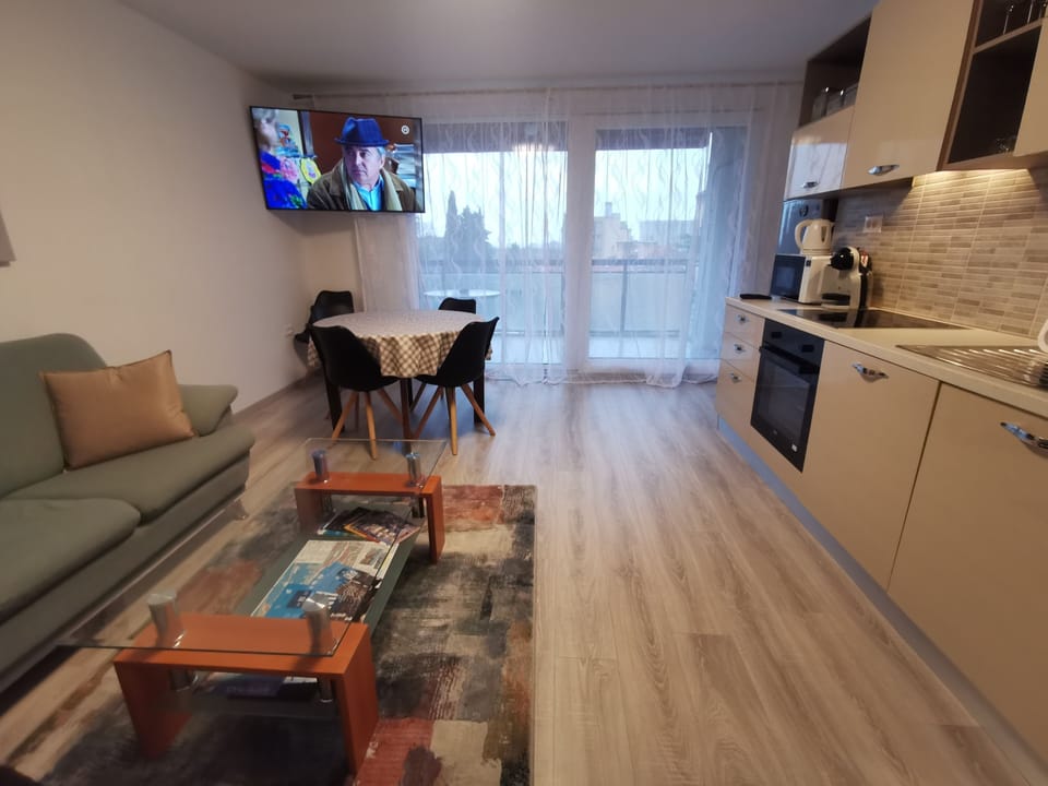 Comfort Apartment | Private kitchen | Full-size fridge, microwave, oven, dishwasher