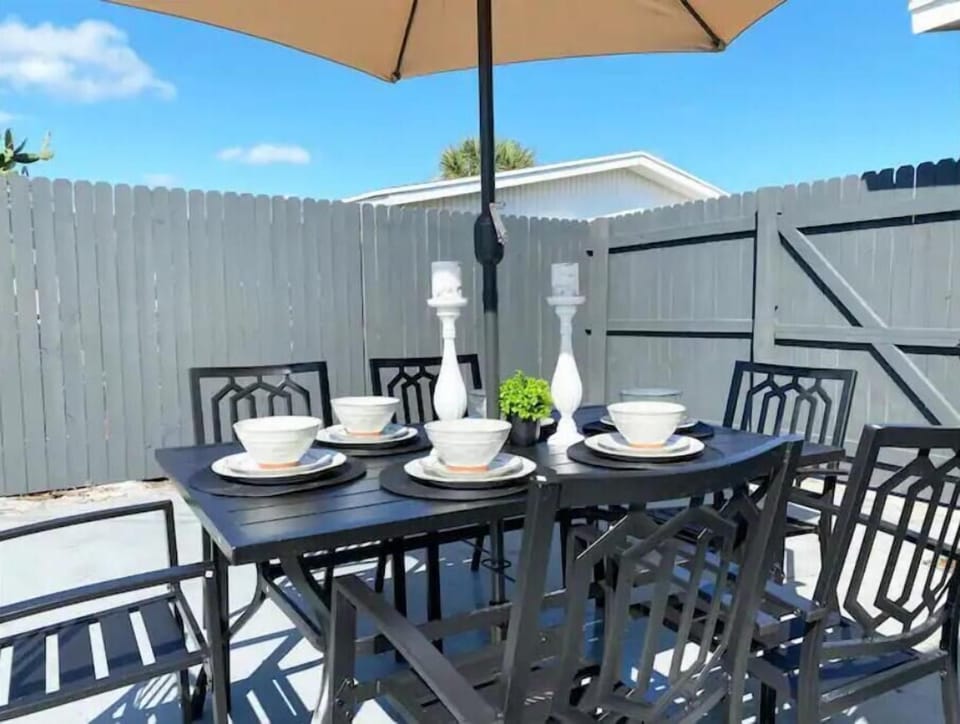Outdoor dining