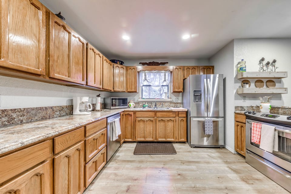 Kitchen | 2nd Floor | Drip Coffee Maker | Dishwasher