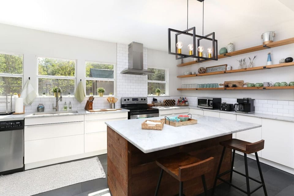 Fully stocked chef`s kitchen