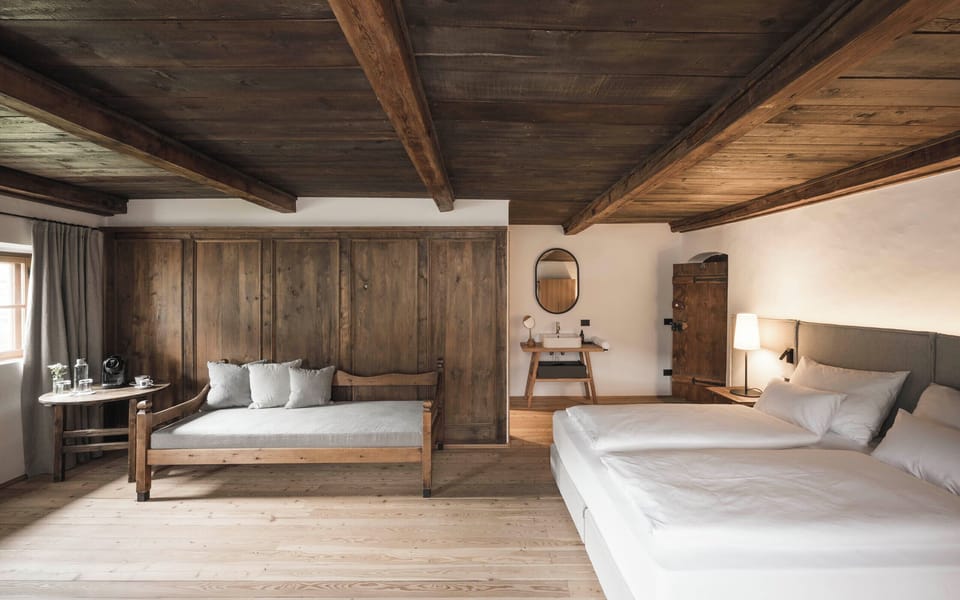 Junior Suite, 1 Queen Bed with Sofa bed, Non Smoking | Frette Italian sheets, premium bedding, down comforters, pillowtop beds