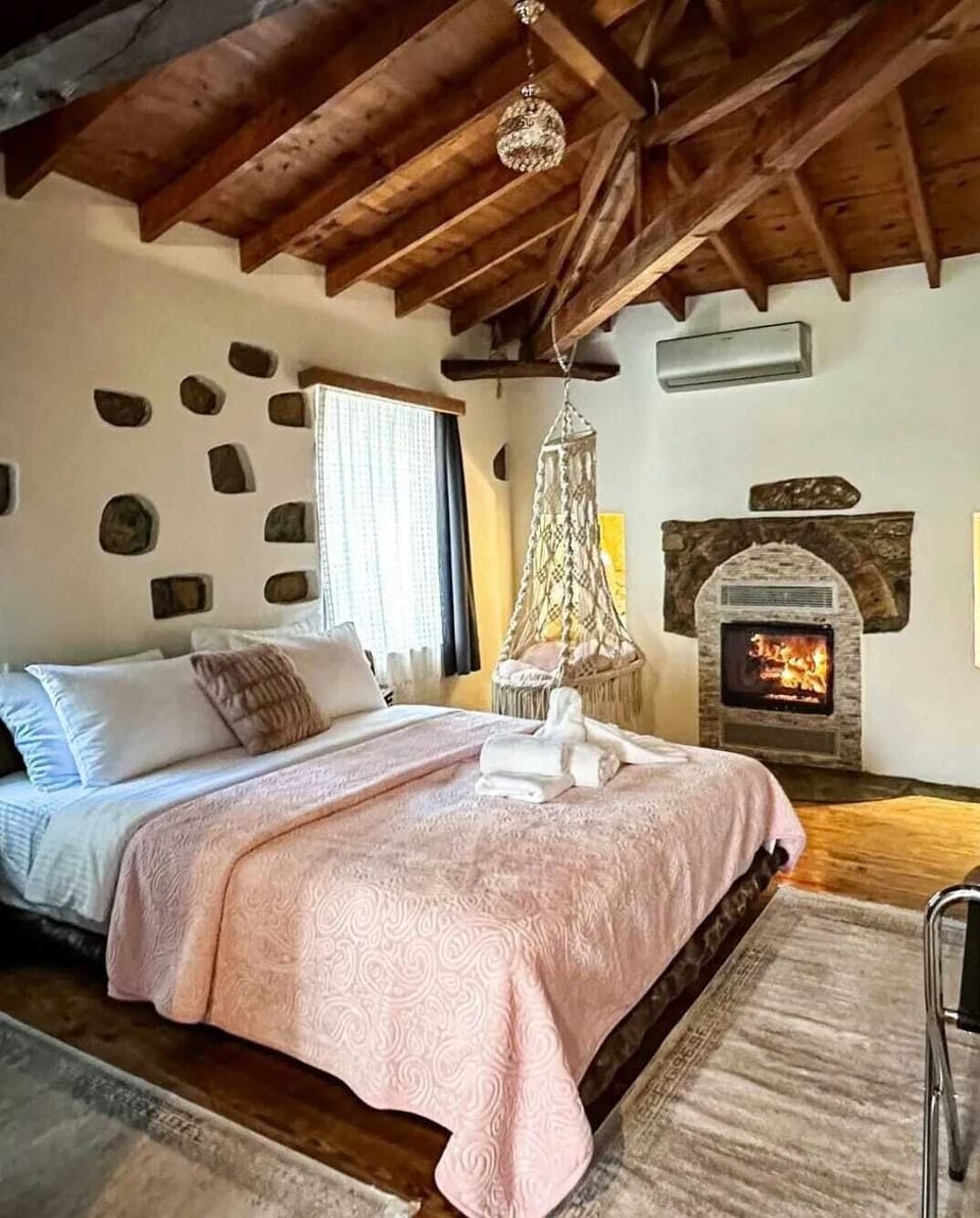 Honeymoon Studio | Premium bedding, Select Comfort beds, free minibar items, in-room safe