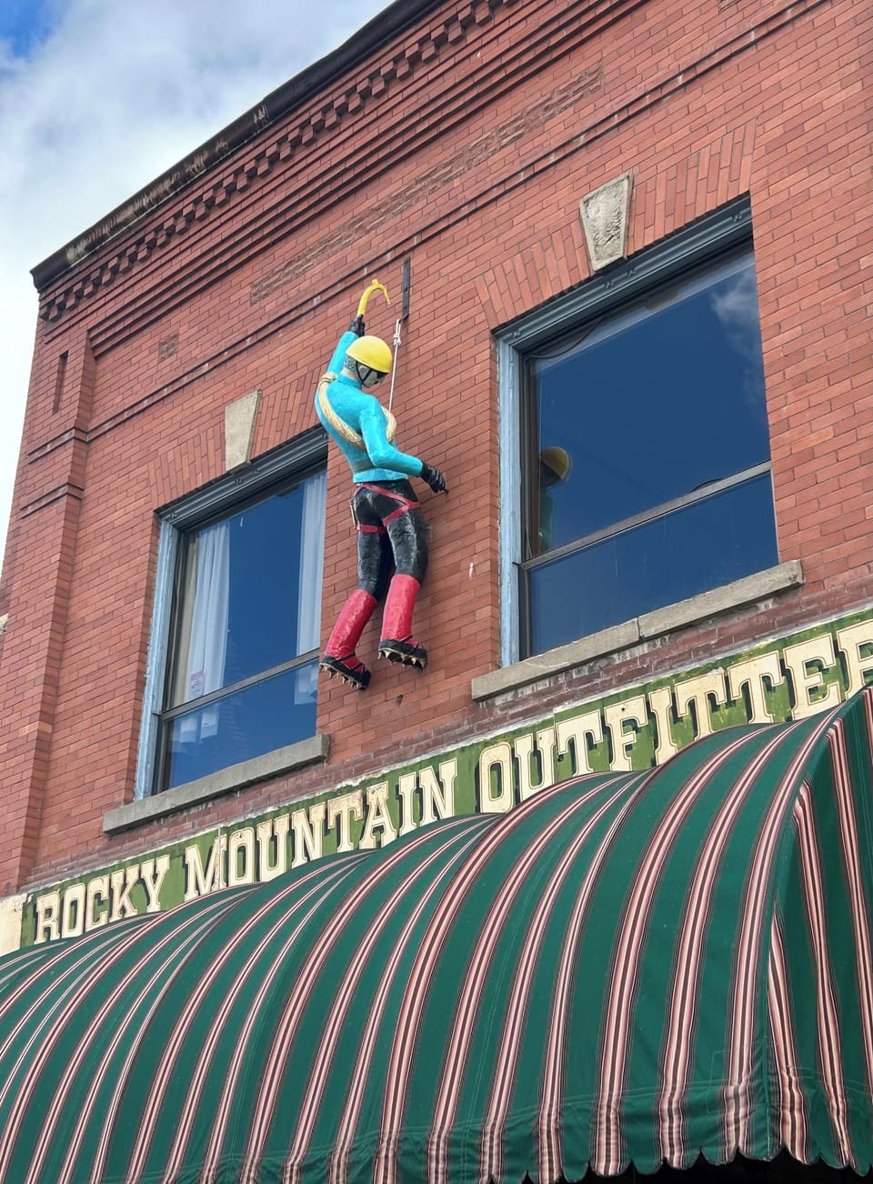Rocky Mountain Outfitters - Find All Your Gear for the Great Outdoors. DTK.