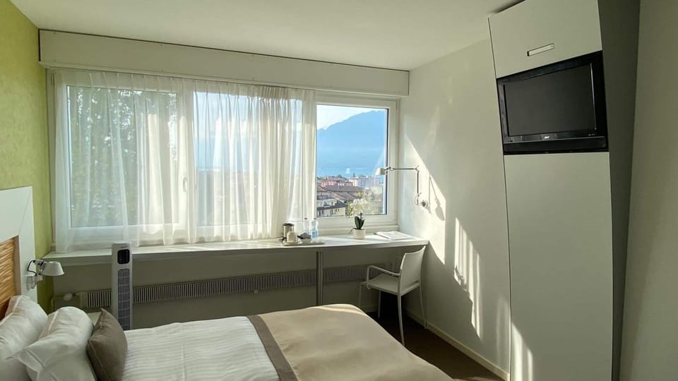 Minibar, in-room safe, desk, soundproofing