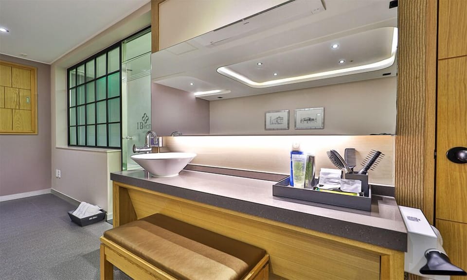 Deluxe Room (Mixed-Gender Occupancy Not Allowed for 3 Guests) | Soundproofing, free WiFi, bed sheets