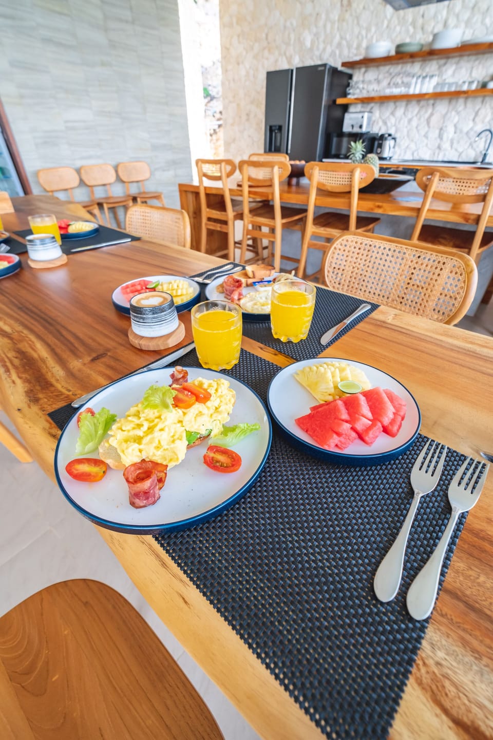 Free daily continental breakfast