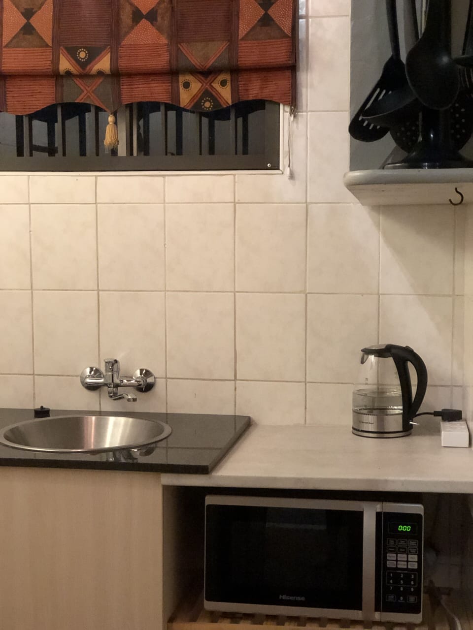 Family Studio Suite | Private kitchen | Electric kettle