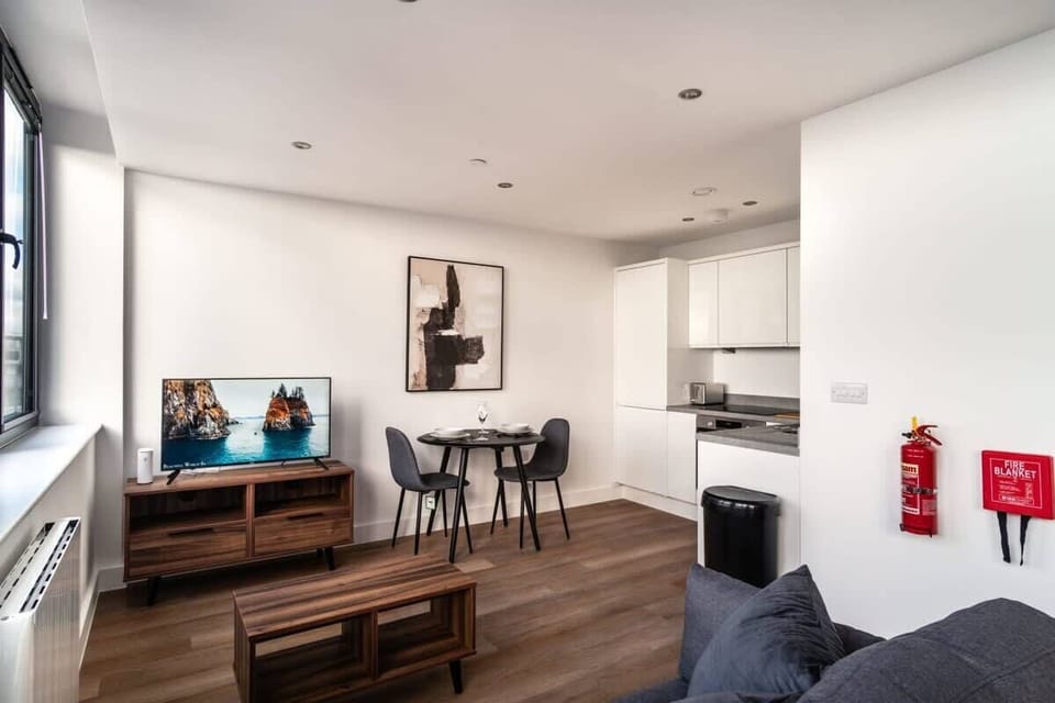 Bedroom (Studio)