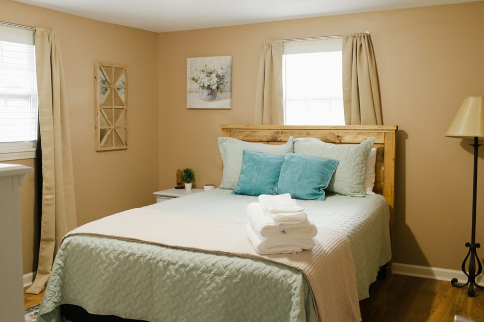Retreat to our cozy haven, complete with a luxurious queen bed fit for restful nights and sweet dreams