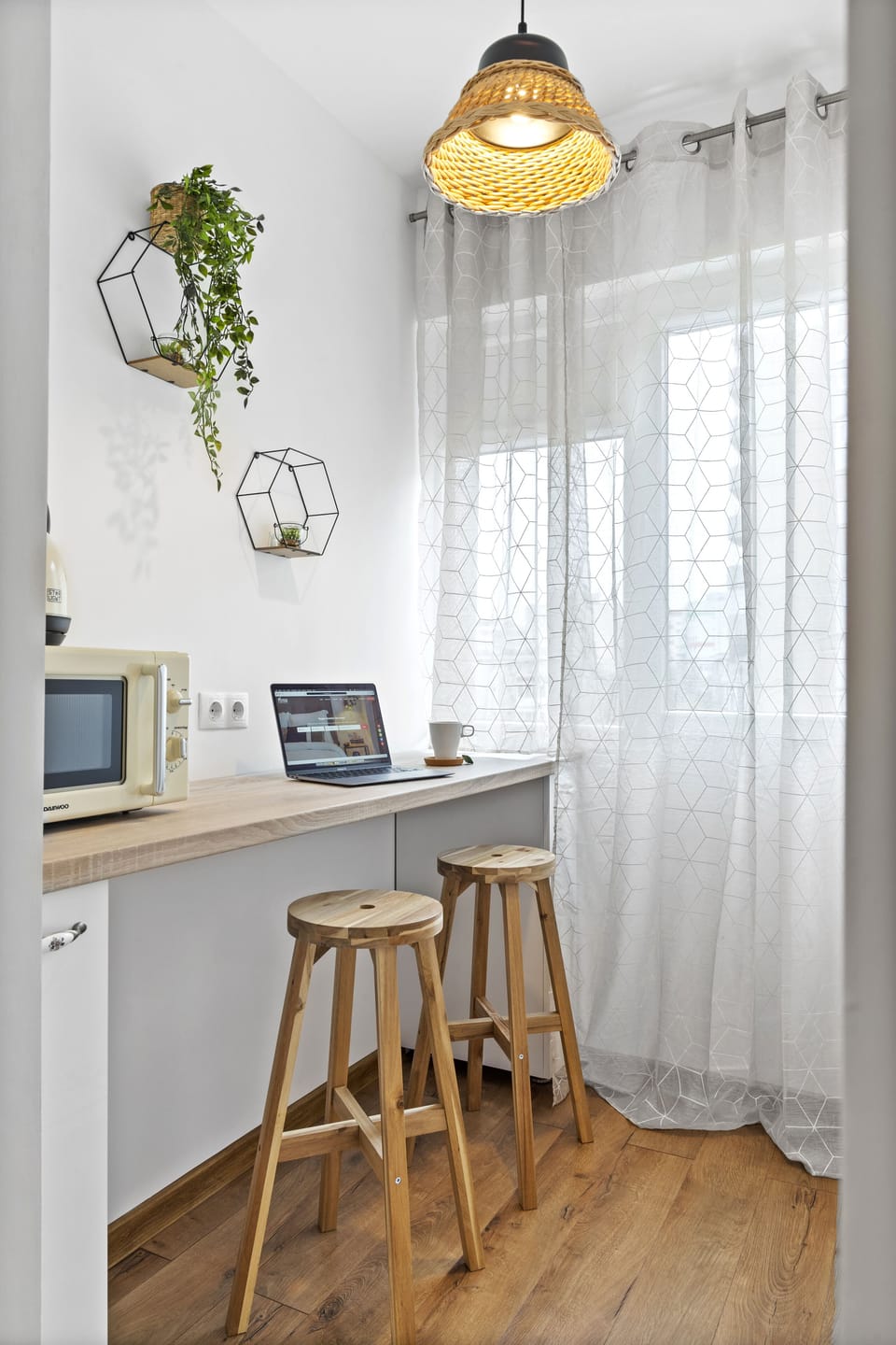 Premium Apartment | Private kitchen | Full-size fridge, microwave, stovetop, electric kettle