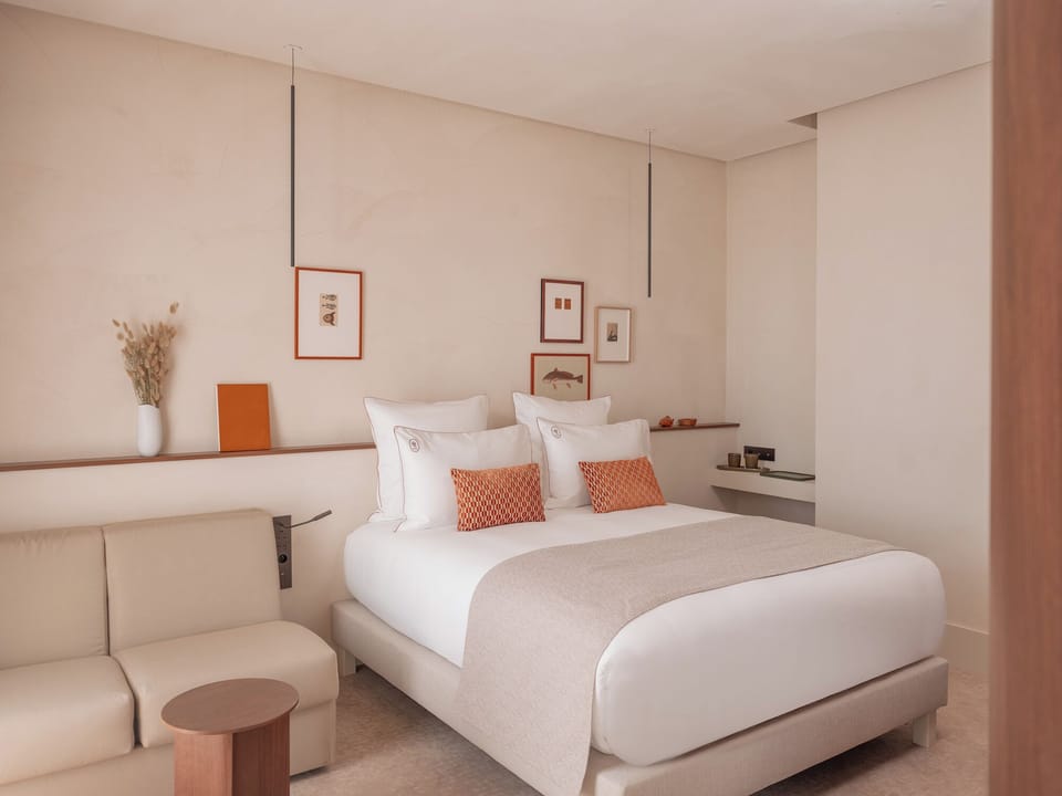 Suite, Balcony | Premium bedding, individually decorated, laptop workspace, soundproofing