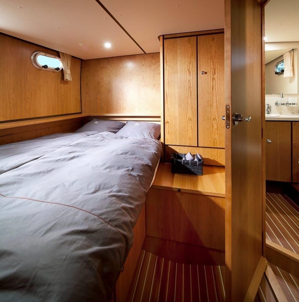 Eclipse | 2 bedrooms, WiFi, bed sheets