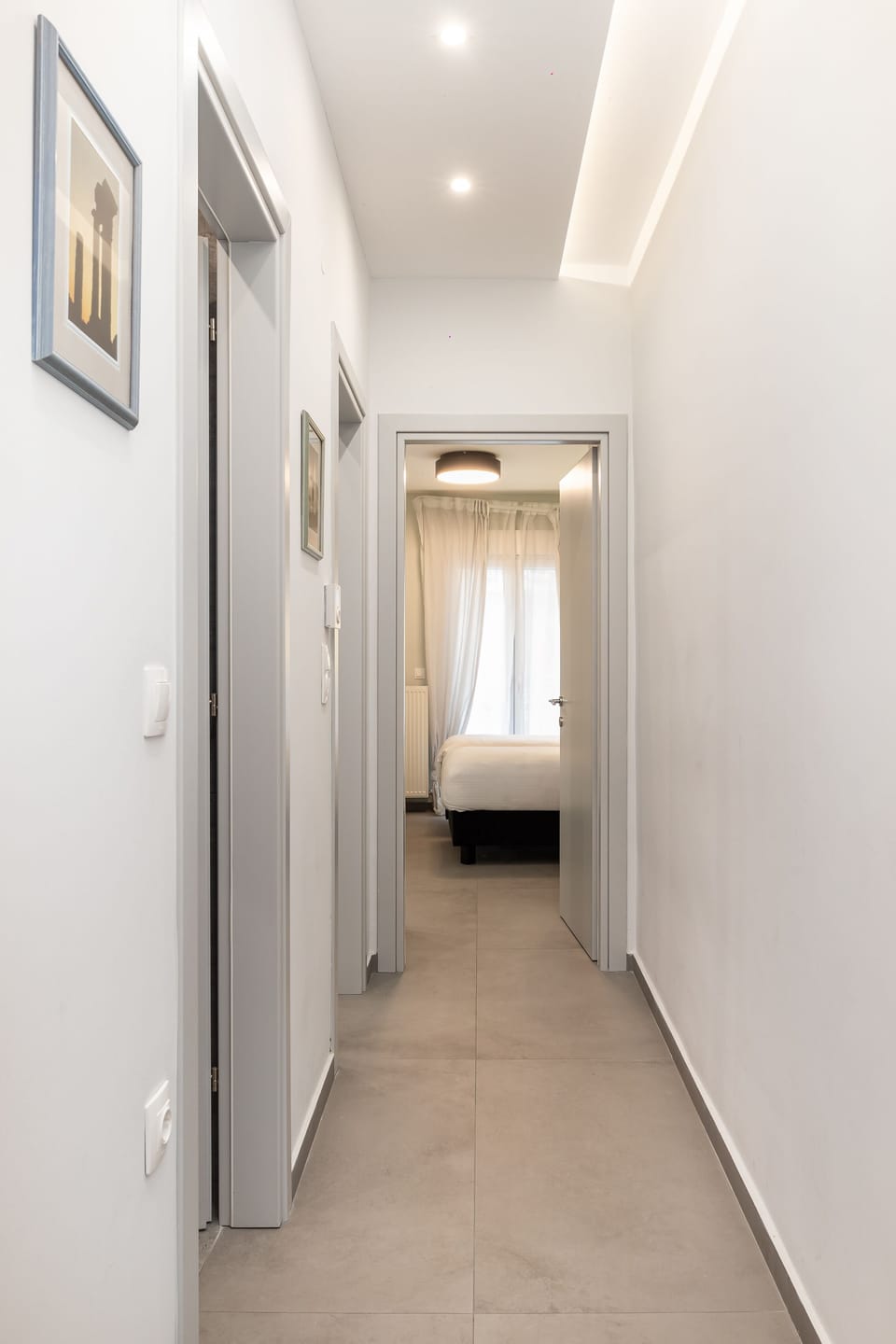City Apartment | 2 bedrooms, hypo-allergenic bedding, cribs/infant beds, free WiFi