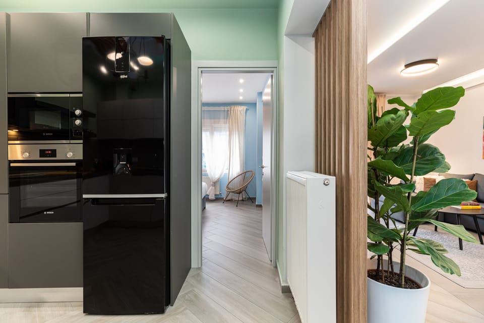 Full-size fridge, microwave, espresso maker, coffee/tea maker