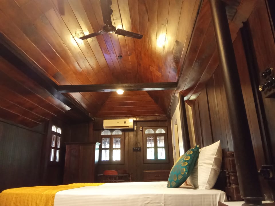 Code: Heritage Room | Free WiFi, bed sheets