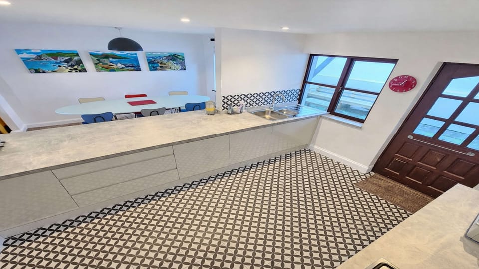 Spacious kitchen diner