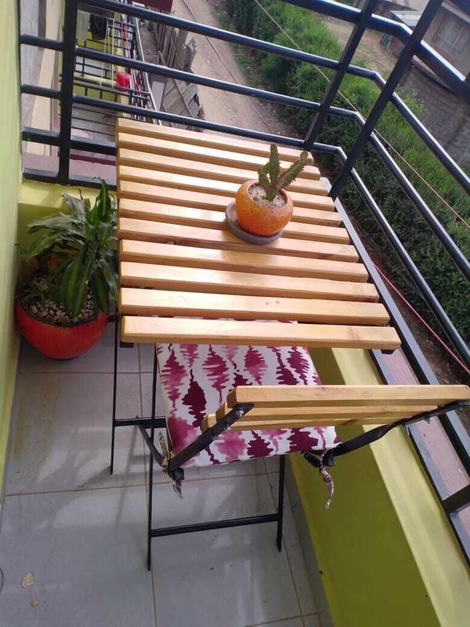 Business Studio | Balcony