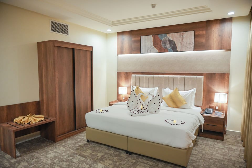 Egyptian cotton sheets, premium bedding, pillowtop beds, in-room safe