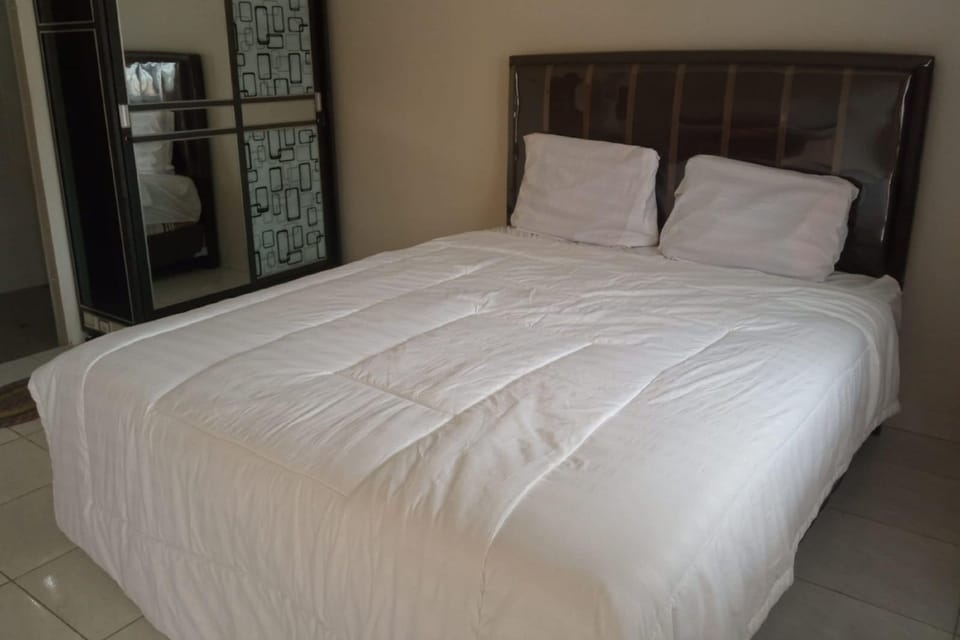 Standard Double Room | Free WiFi, bed sheets