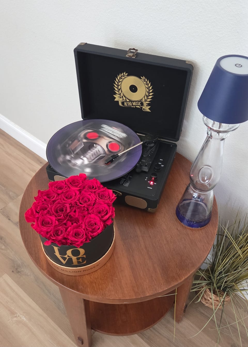 enjoy a record player by the arcade to relax when not playing games