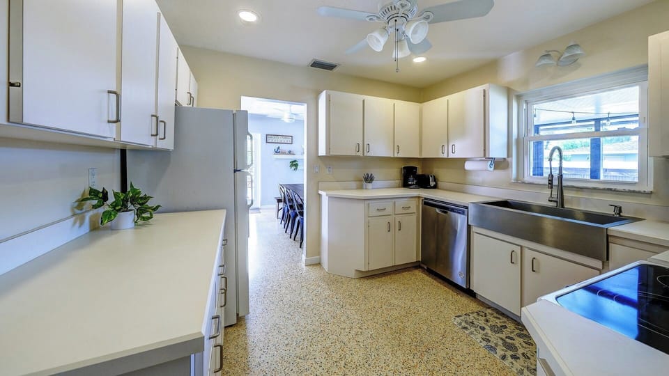 Spacious Kitchen with Lots of Counterspace and Cabinets