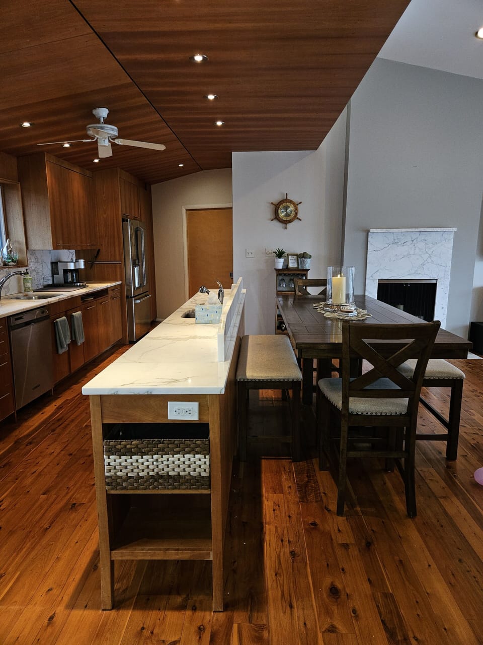 Kitchen / Dining