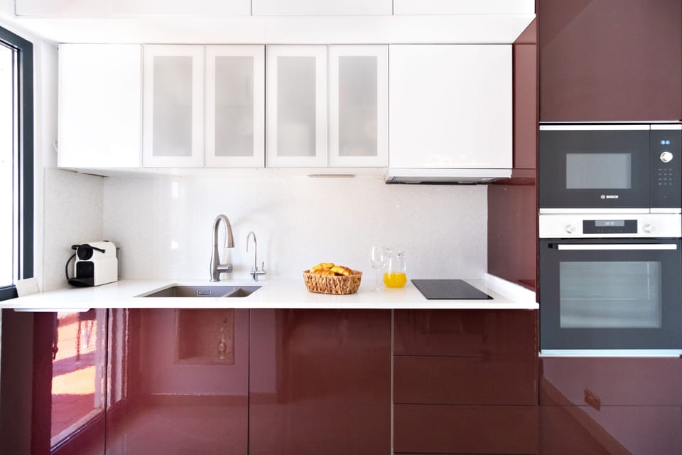Villa | Private kitchen | Electric kettle, toaster, paper towels, dining tables