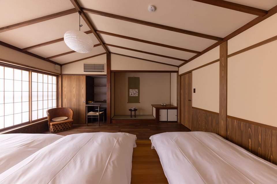 Triple Room | Laptop workspace, WiFi (free), individually decorated