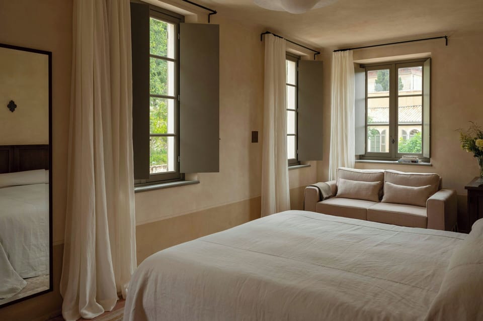 Premium bedding, pillowtop beds, free minibar items, in-room safe
