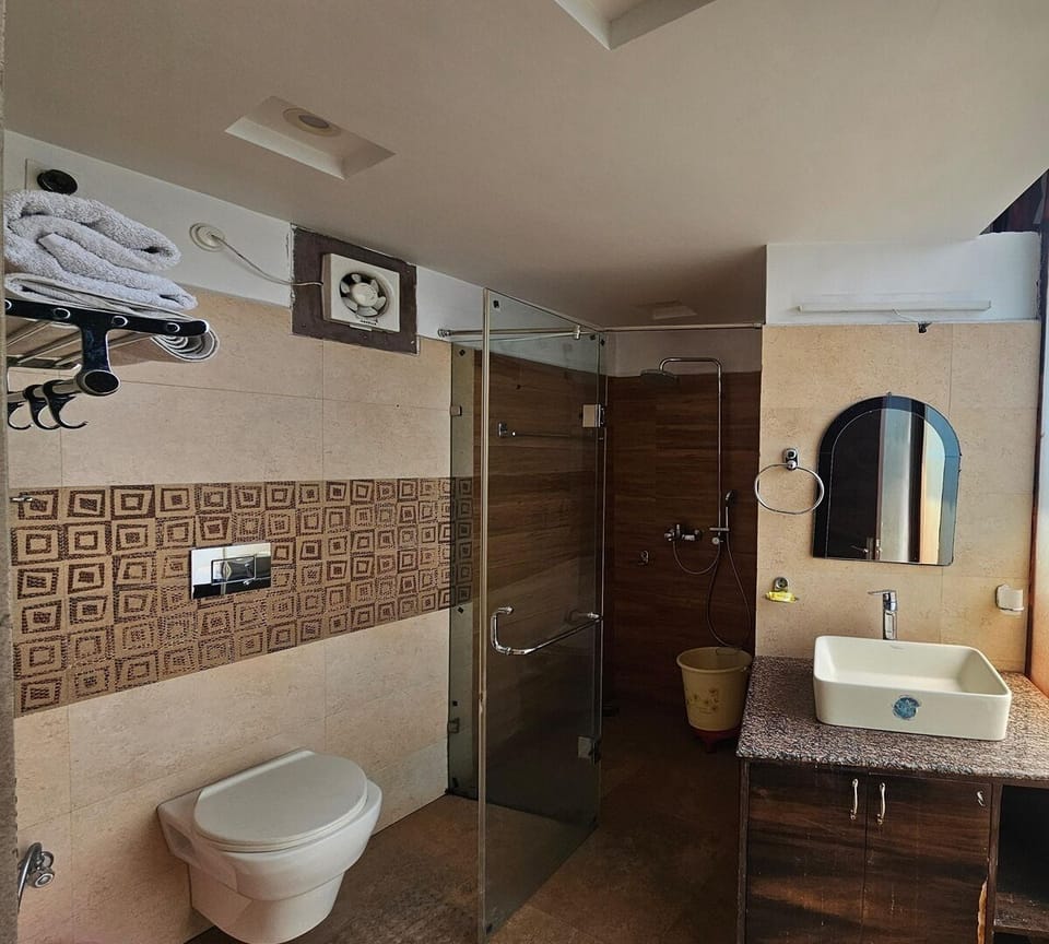 Luxury Room | Bathroom