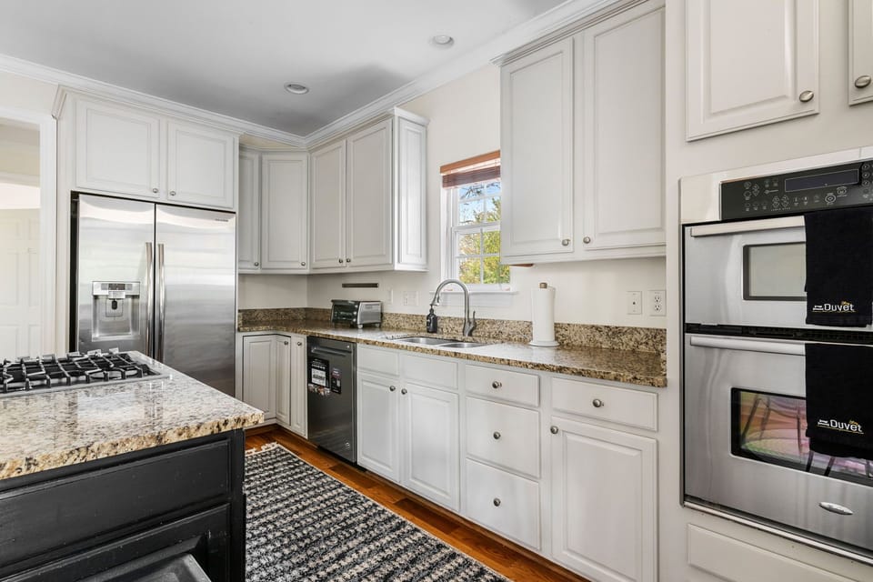 Private Pool in Park Circle! | The Shady Oak