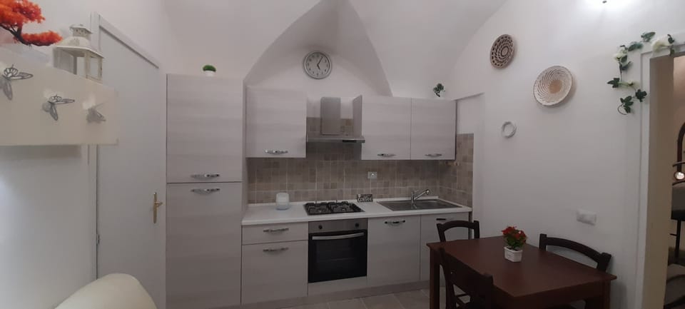 Superior Suite | Private kitchen | Full-size fridge, microwave, espresso maker, coffee/tea maker