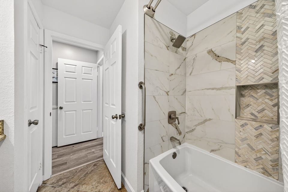 1st Floor Twin Bathroom with TubShower Combo