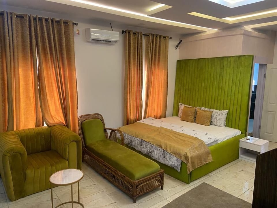 Deluxe Single Room | Memory foam beds, individually decorated, individually furnished