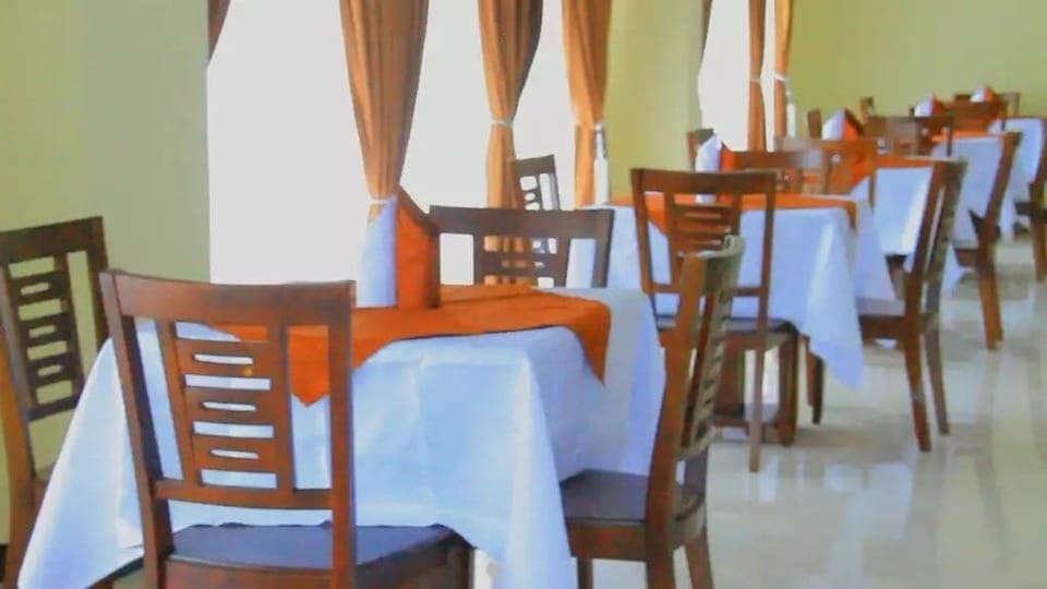 Free daily full breakfast