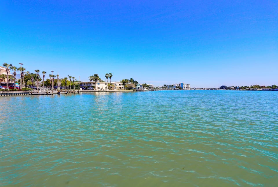 Gorgeous, wide open water view