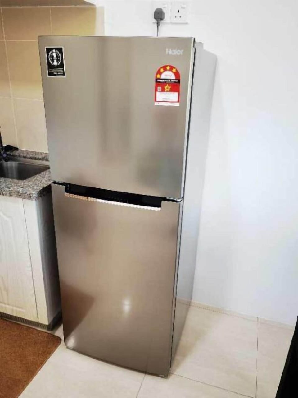 Fridge, microwave