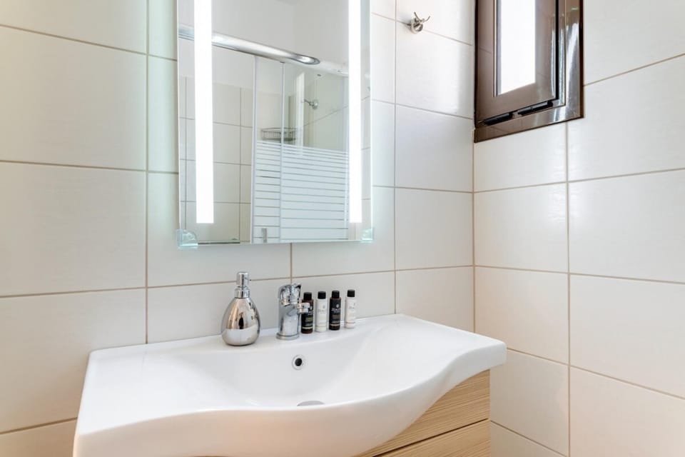 Entheos City Center Kefalonia House in Argostolion
