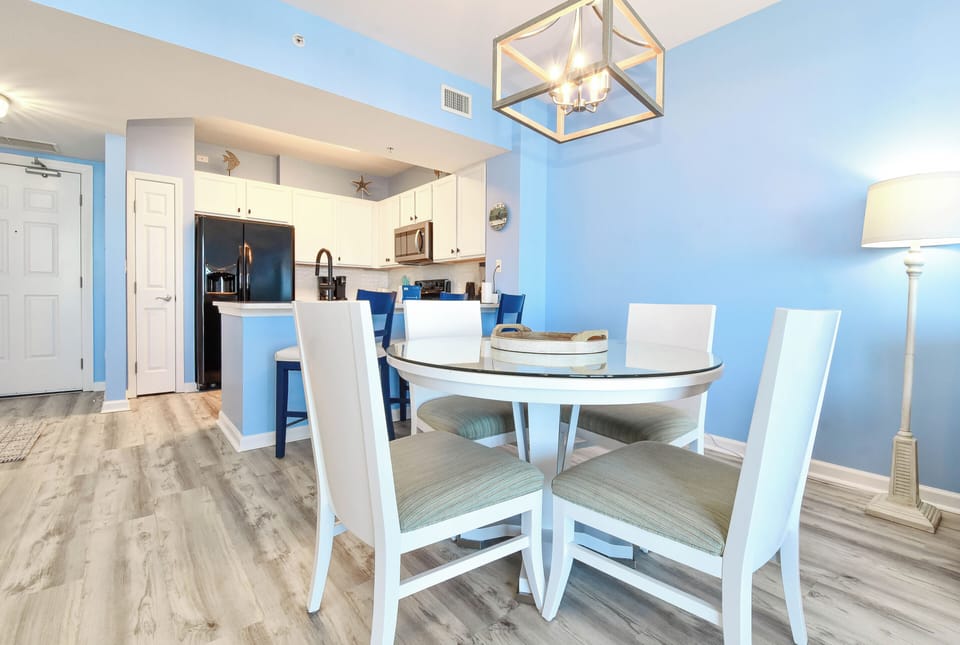 The Palms of Destin 21209 - Dining Area