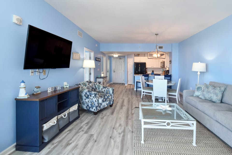 The Palms of Destin 21209 - Open Living Area