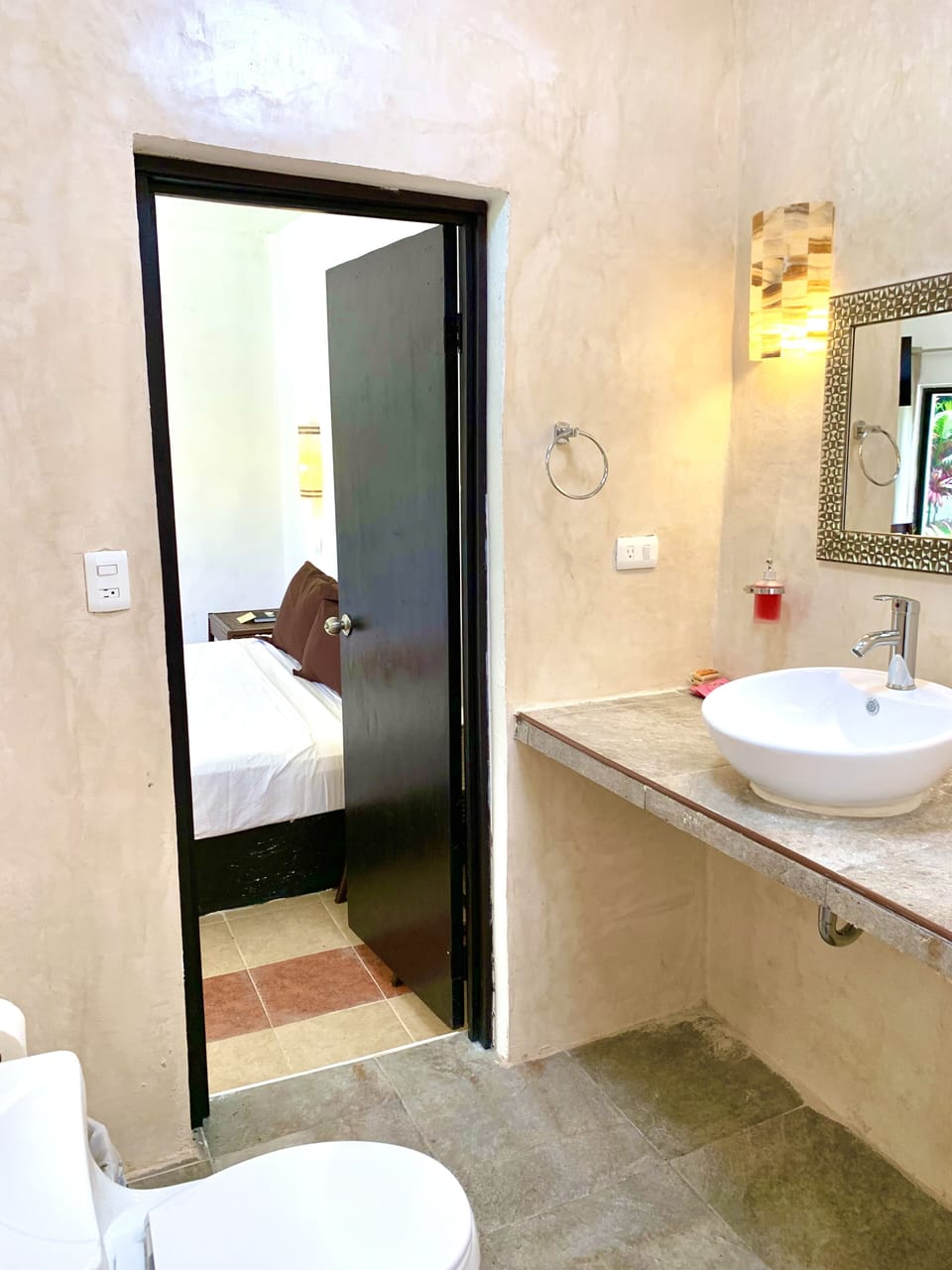 Suite (Master) | Bathroom | Shower, towels
