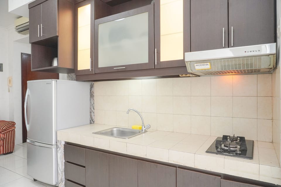 Apartment | Private kitchen | Full-size fridge, stovetop