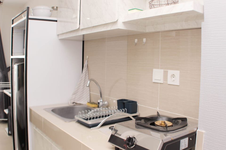 Studio | Private kitchen | Fridge, microwave, stovetop, rice cooker