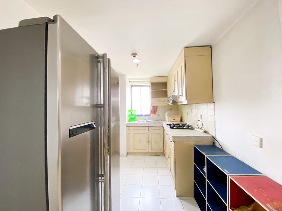 Apartment | Private kitchen | Full-size fridge, stovetop
