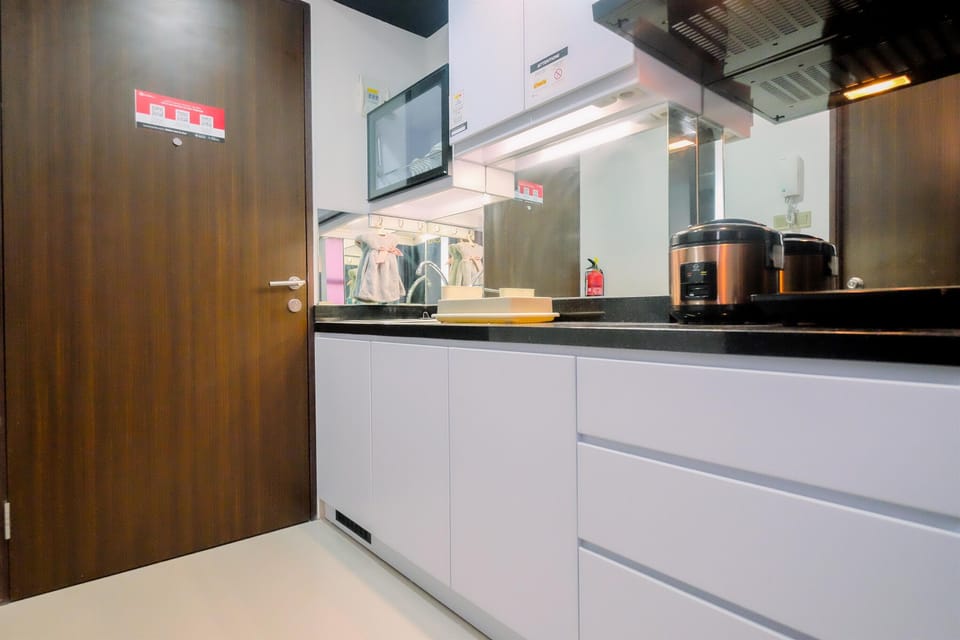 Studio | Private kitchen | Fridge, microwave, stovetop, rice cooker