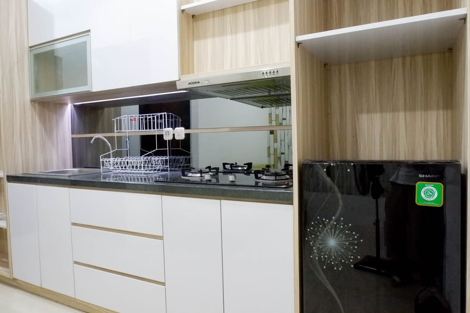 Apartment | Private kitchen | Full-size fridge, stovetop