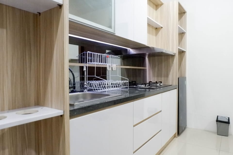 Apartment | Private kitchen | Full-size fridge, stovetop