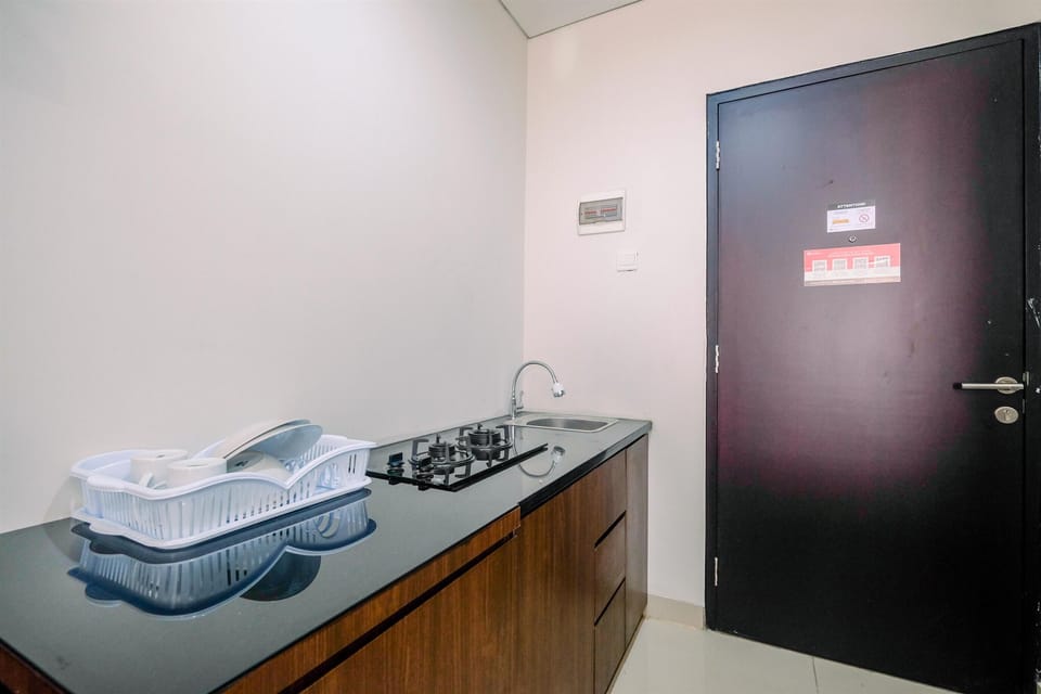 Apartment | Private kitchen | Fridge, stovetop, electric kettle