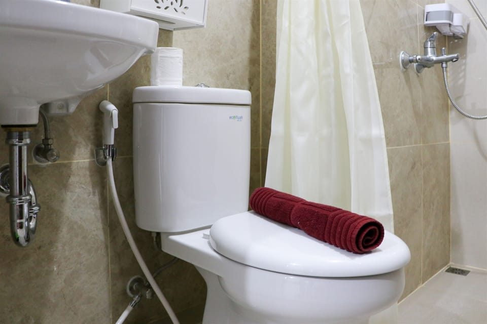 Comfort And Cozy Stay 2Br At 29Th Floor Transpark Cibubur Apartment Apartment in West Java