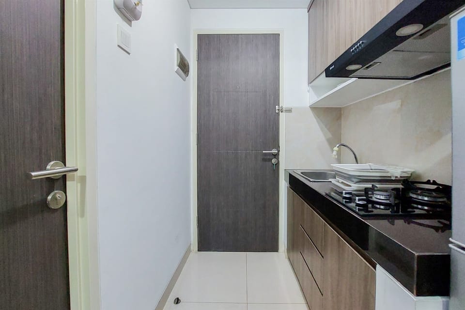 Studio | Private kitchen | Fridge, stovetop, rice cooker, dining tables